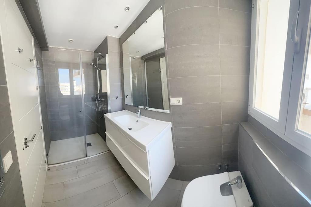 Piso A 50 M Del Mar - Mejores Vistas De Torre Del Mar Eksteriør bilde